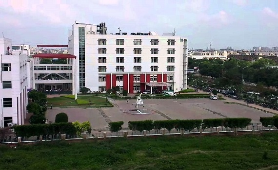 Fortis Hospital, Noida buliding