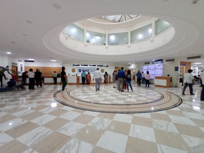 Max Super Speciality Hospital, Saket, New delhi Recepation