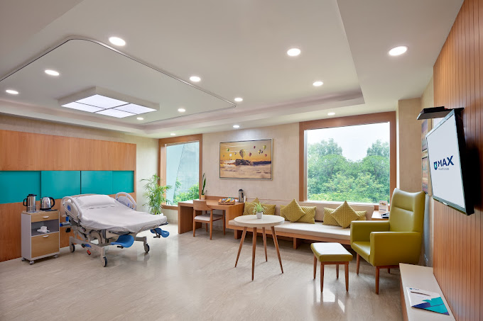 Max Hospital, Gurgaon room
